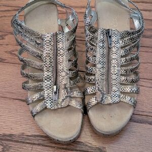 Stylish Snake Print Sandals